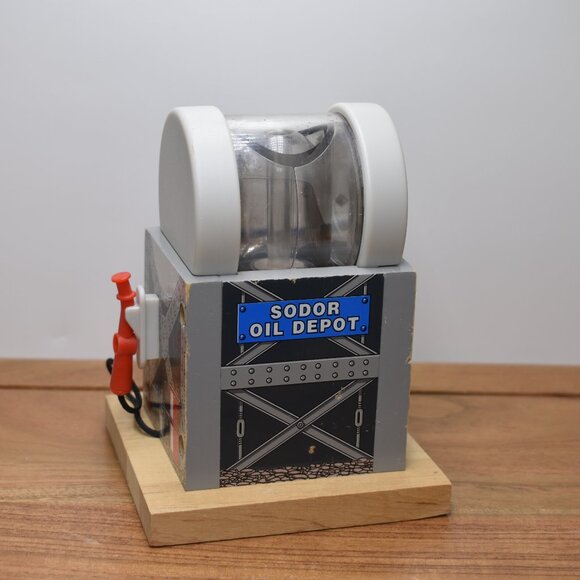 Sodor Oil Depot - Thomas & Friends Wooden Railway Engine Train Vintage 2005 - Picture 6 of 9